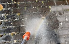 Démoussage et traitement anti-mousse hydrofuge sur toiture